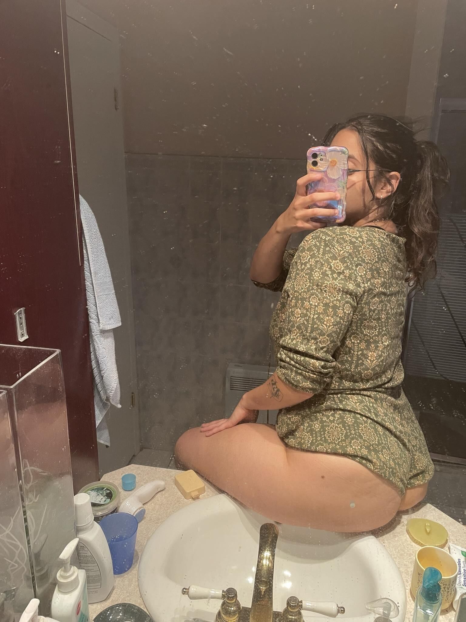 Filles non nues aléatoires