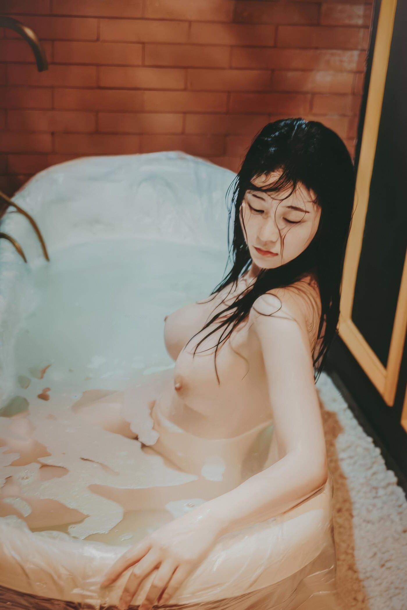 Nnian prendre un bain