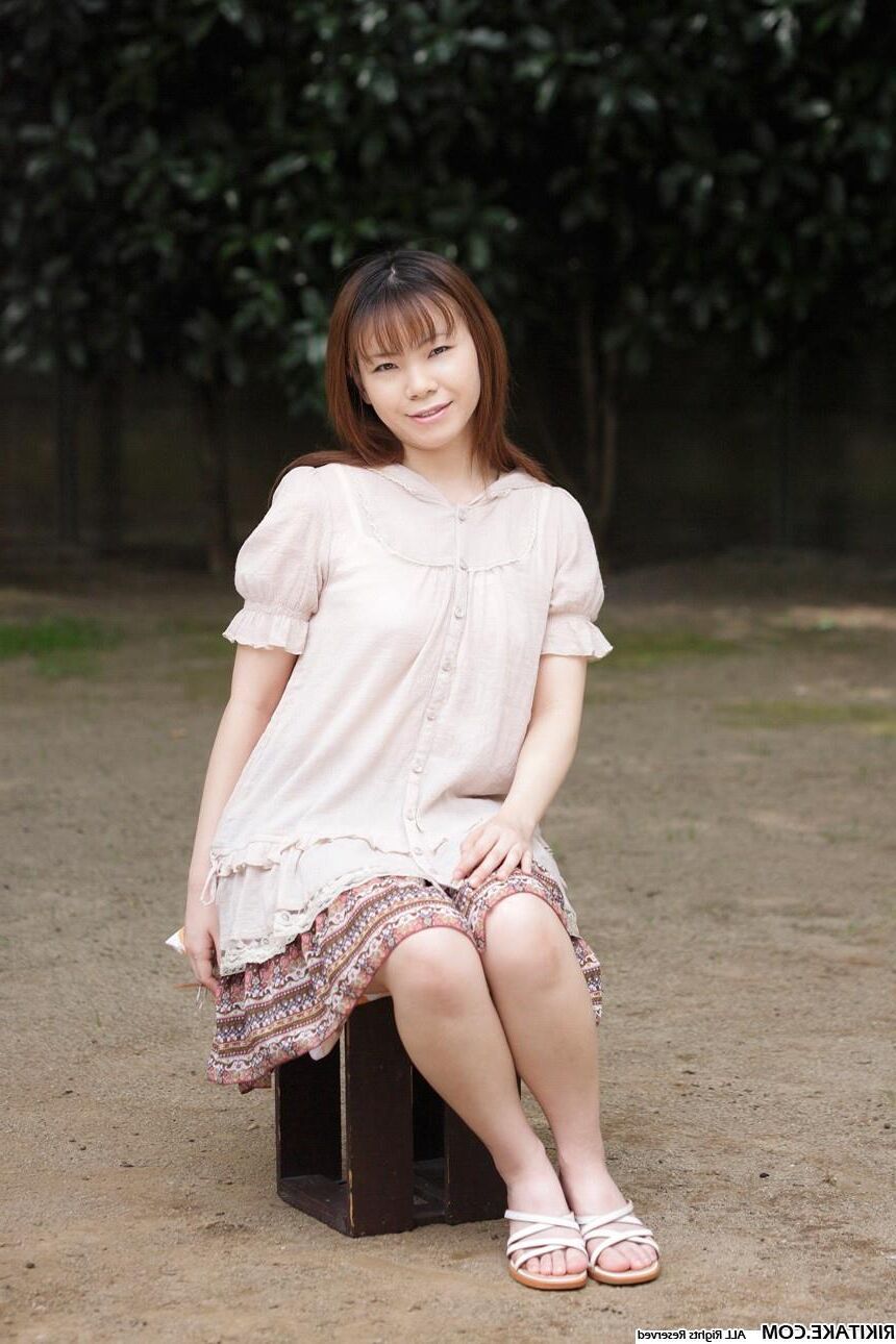 Modèle de nu japonais Tomomi Yasuda