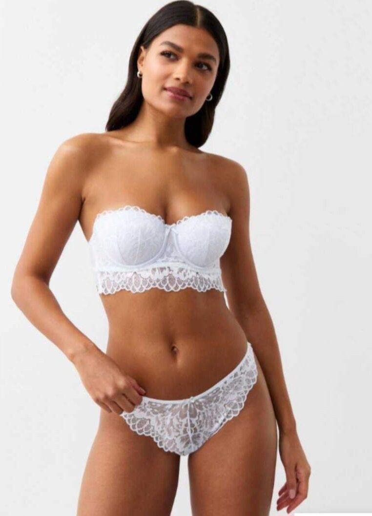 Mezcla de lencería y bikini