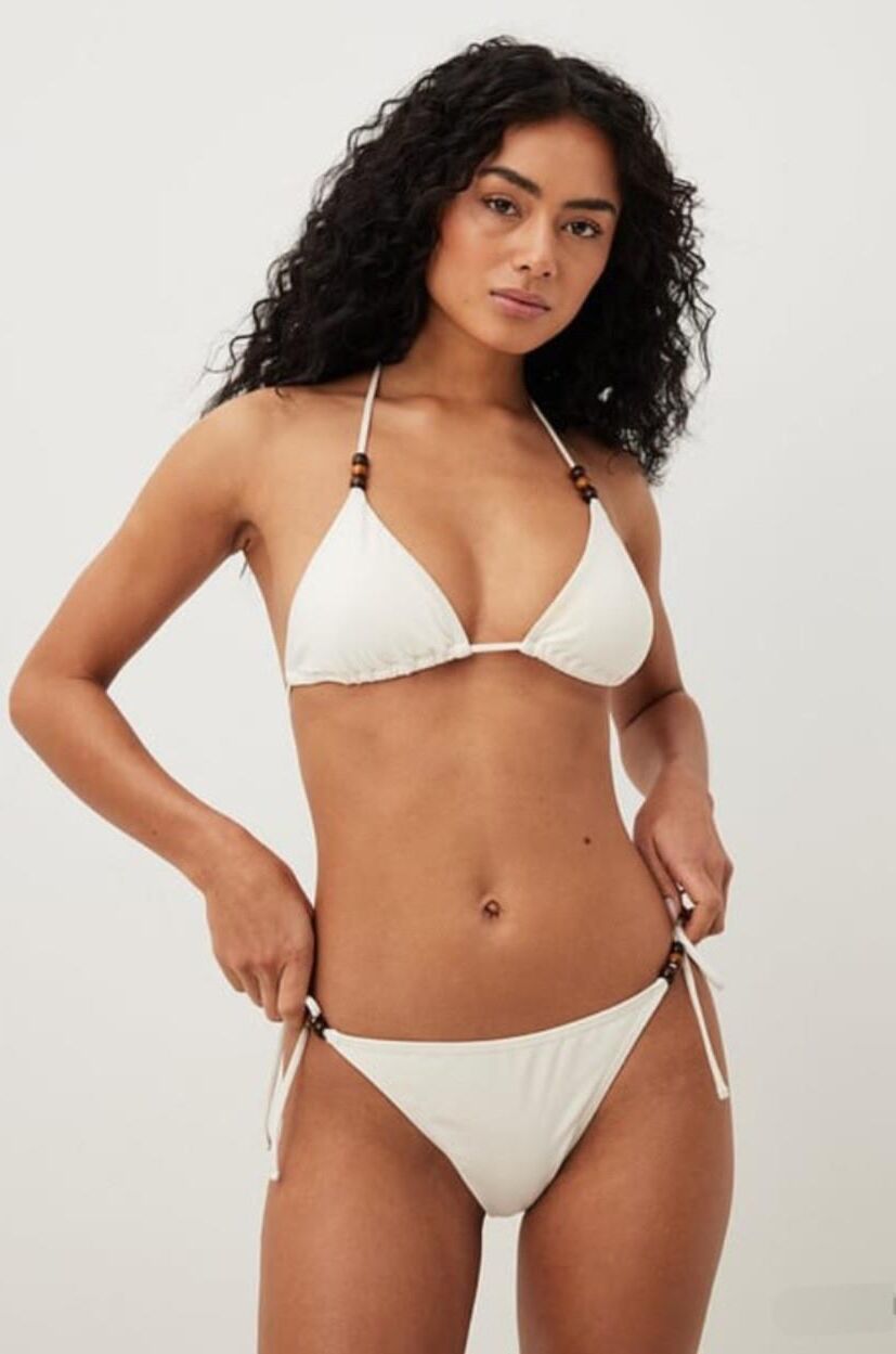 Mezcla de lencería y bikini