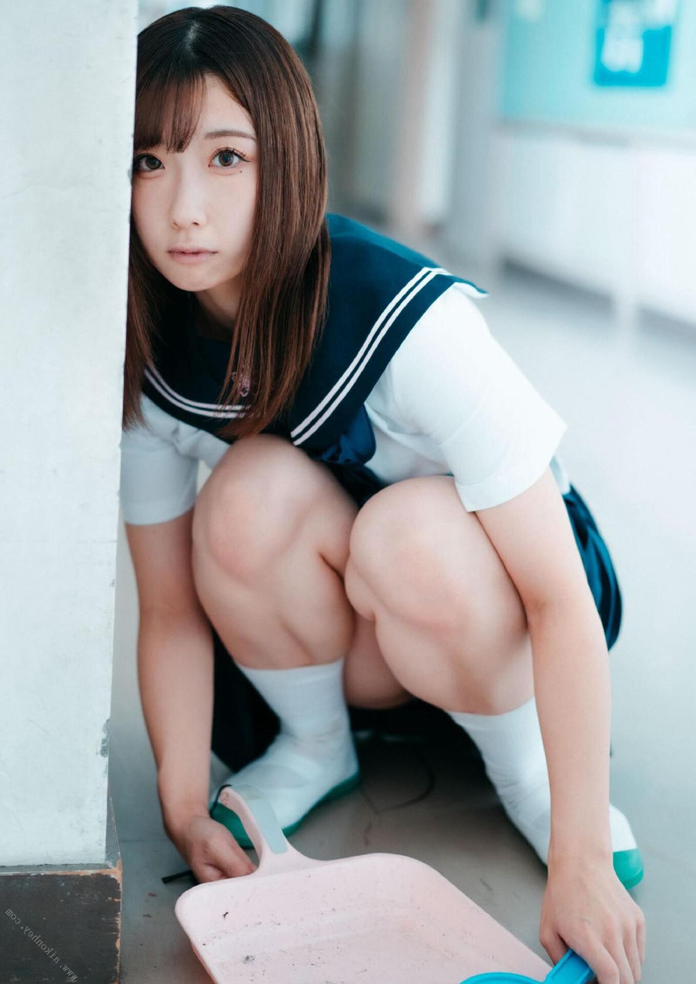 Momo Taiga Gravure Photo Book Shun