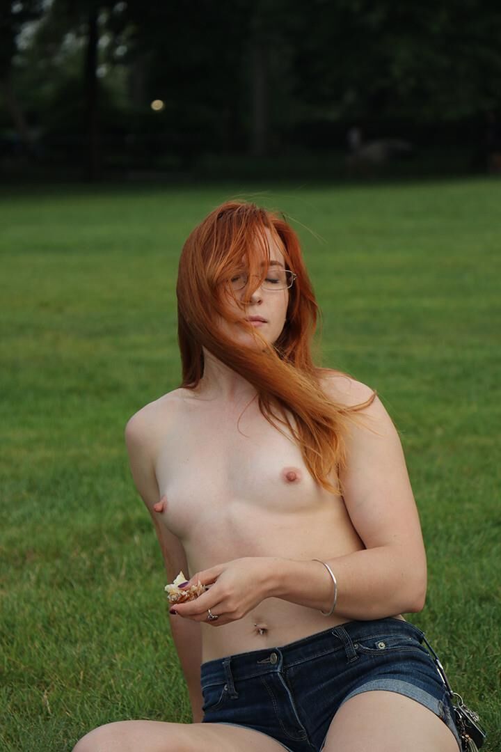 Tetas pequeñas