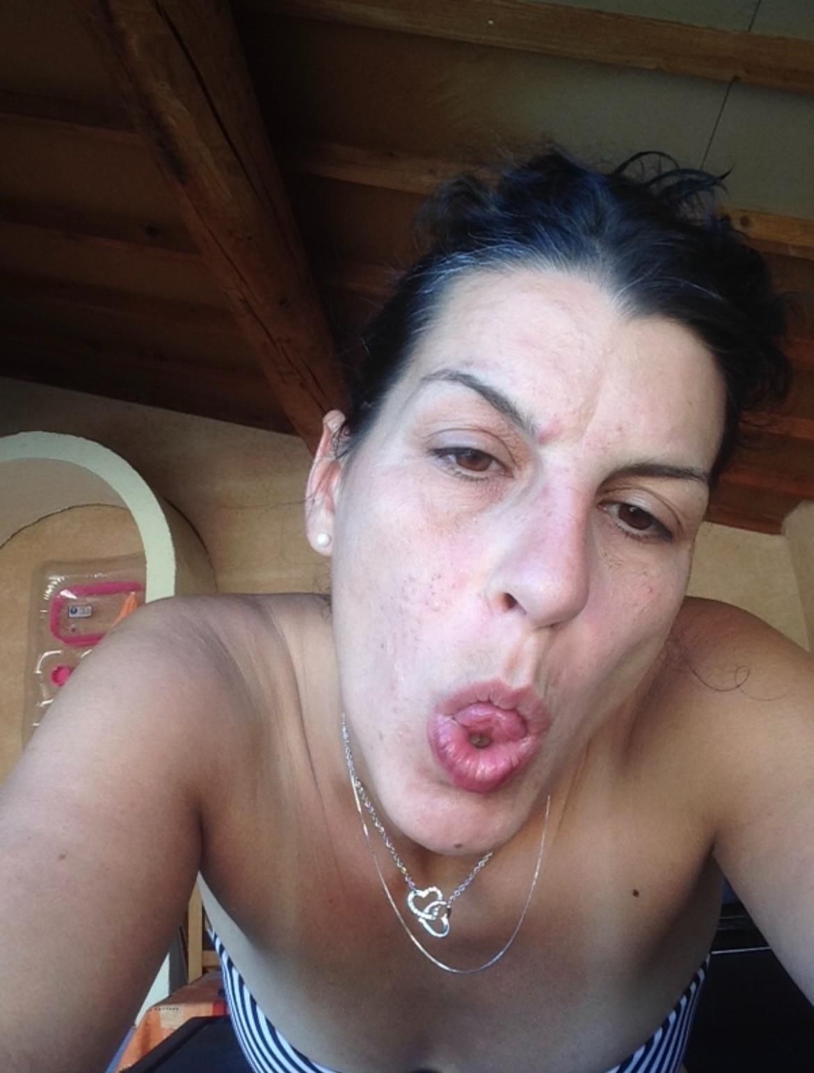 LAIDE ET FACE DE CONNE, ON VA TE SOUILLER QUAND MEME