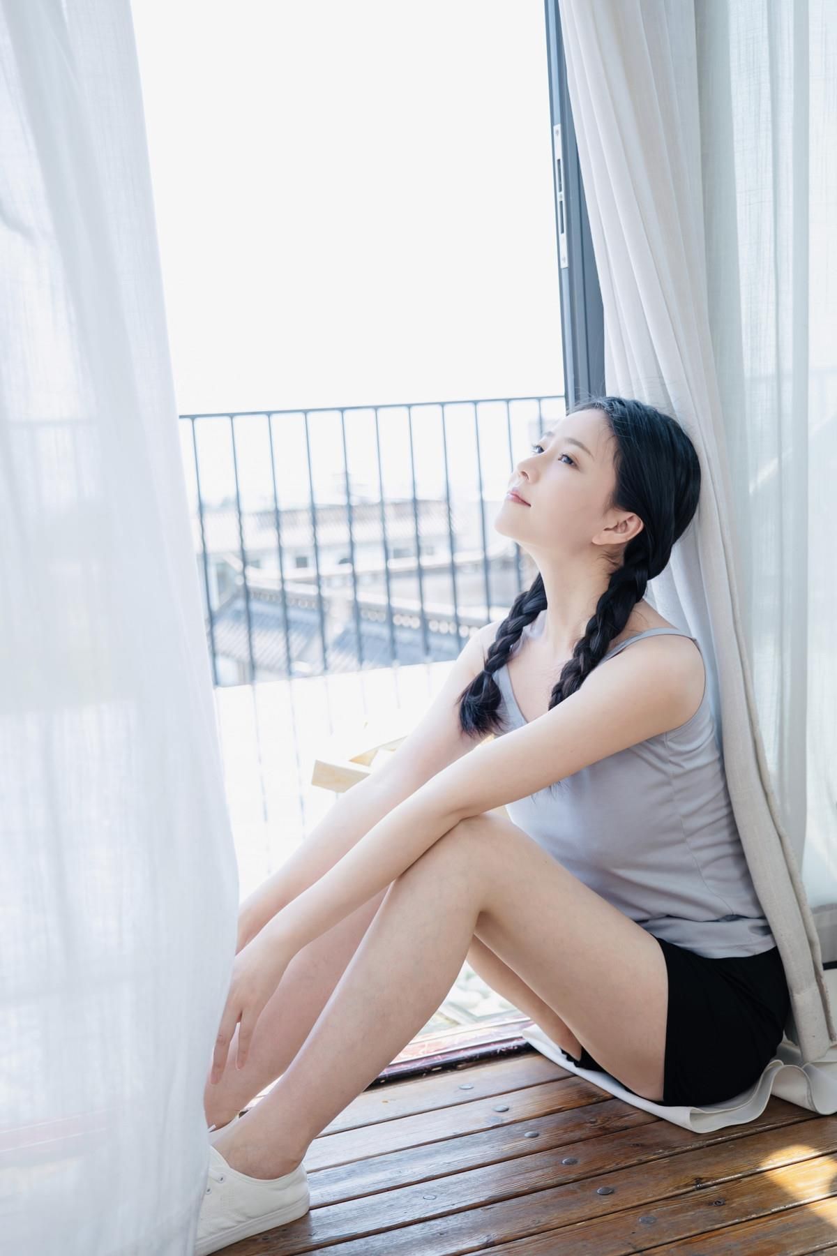 Nian Nian Cosplay Spring Breeze