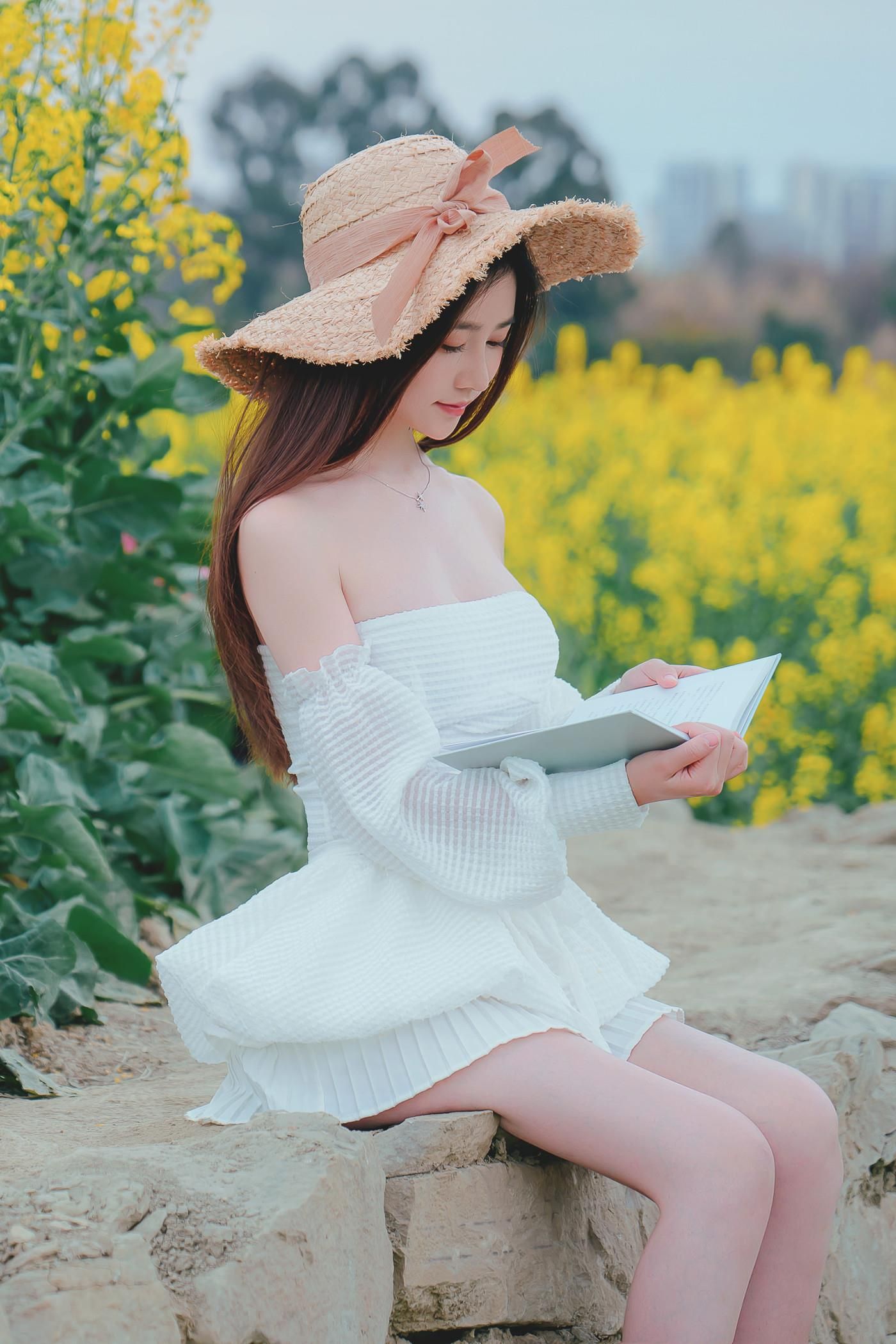 Nian Nian Flower Garden