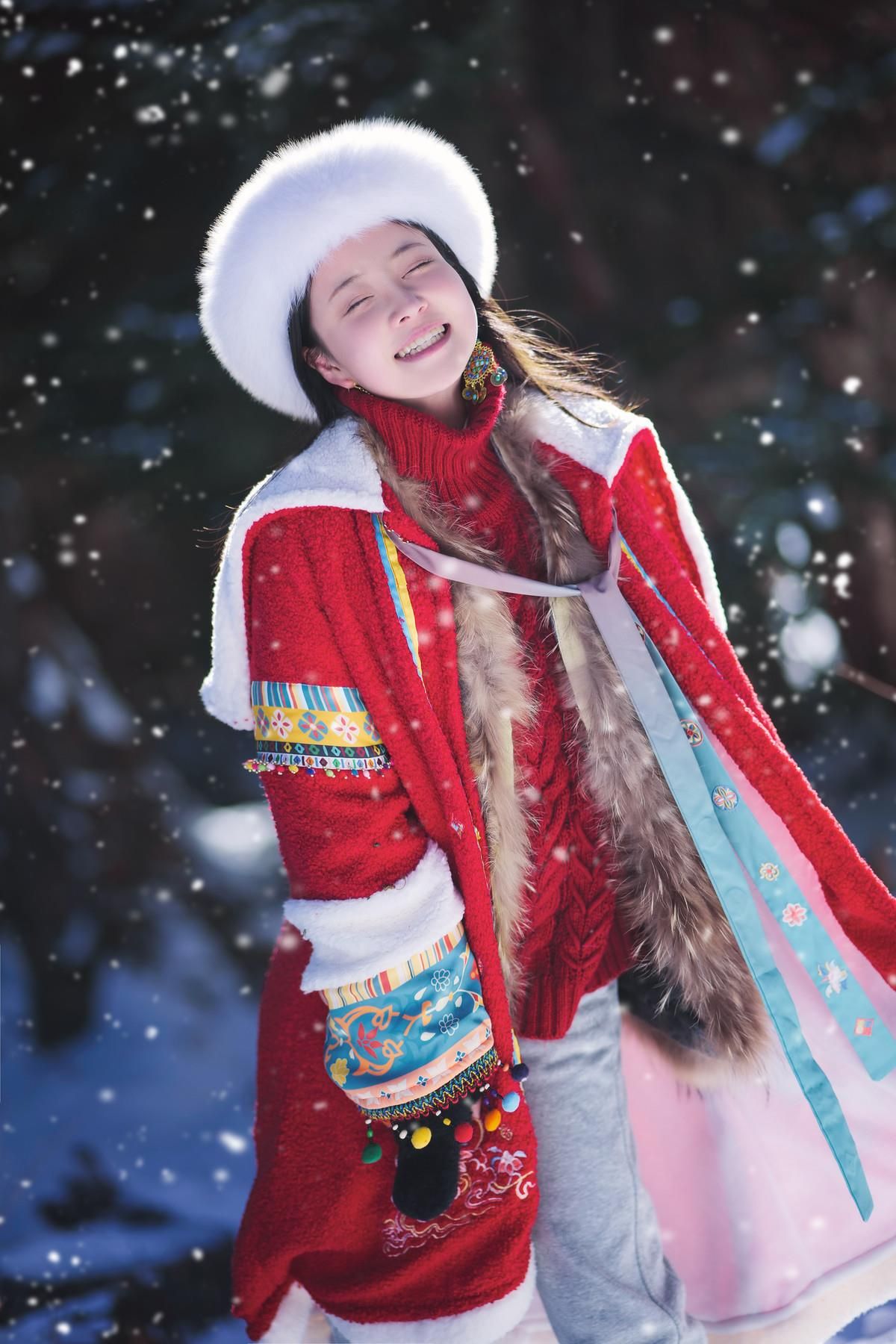 Nian Nian Cosplay Abaspicious Snow Geralls хороший урожай