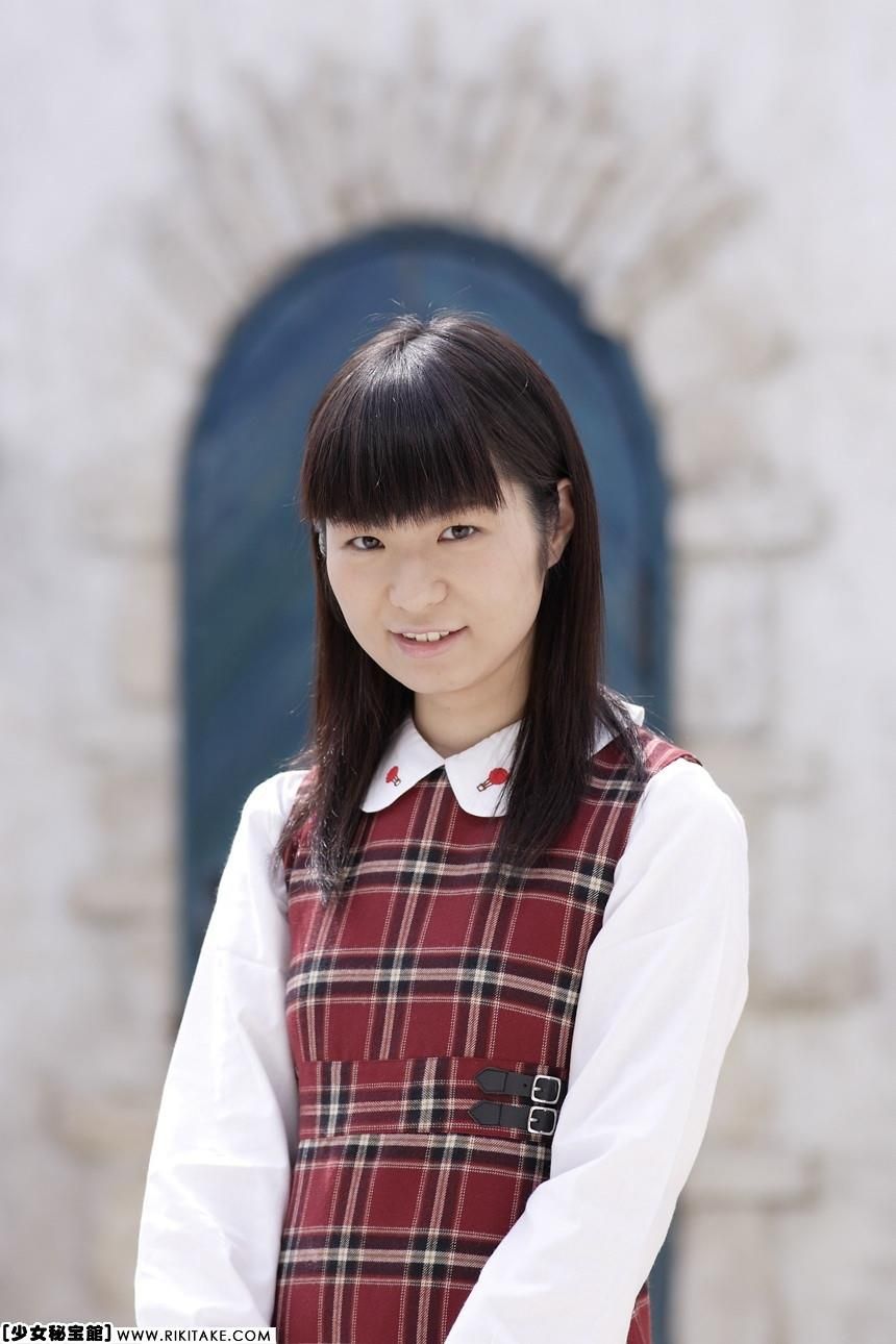 Modèle de nu japonais Yui Koga
