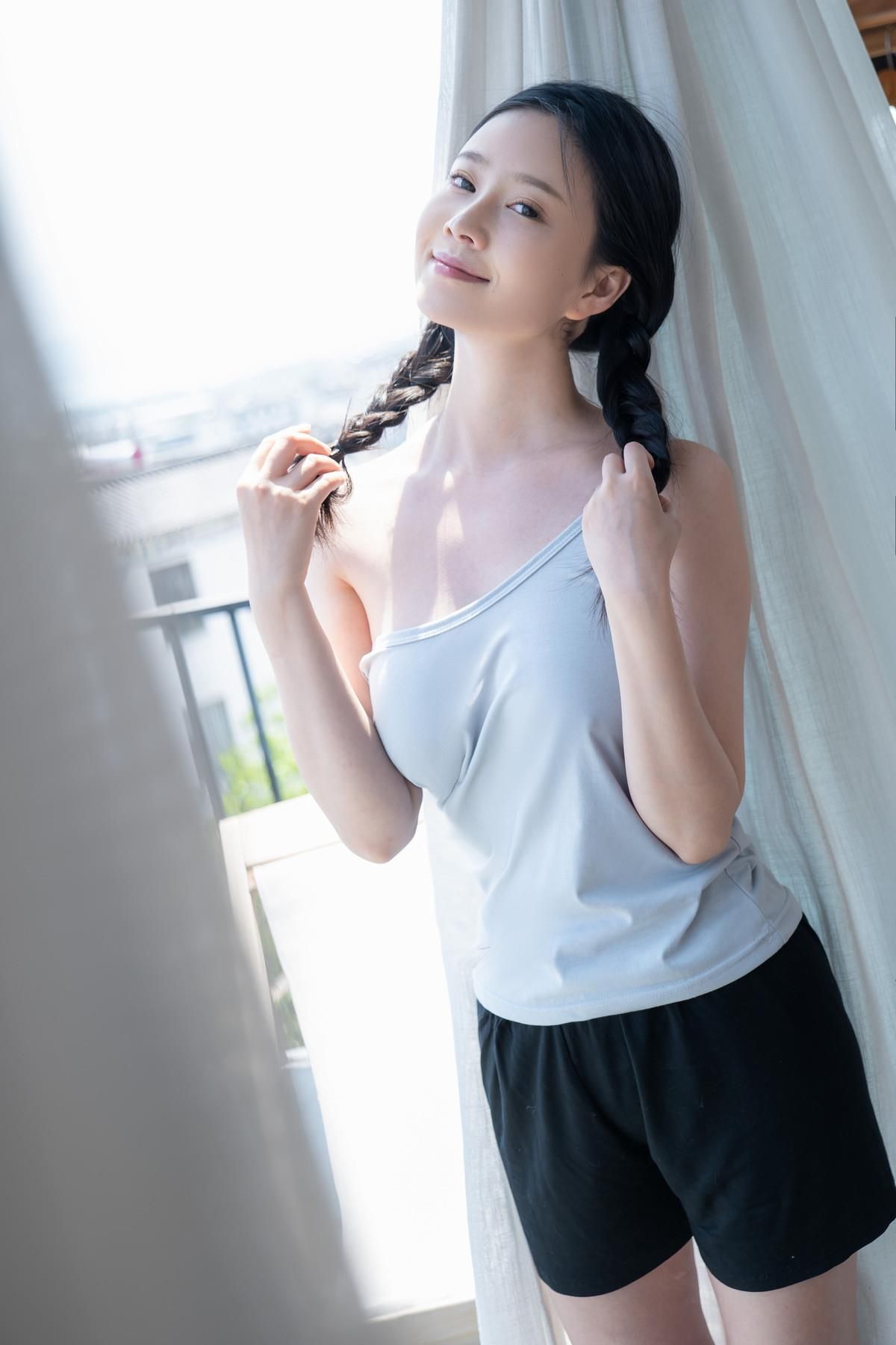 Nian Nian Cosplay Spring Breeze