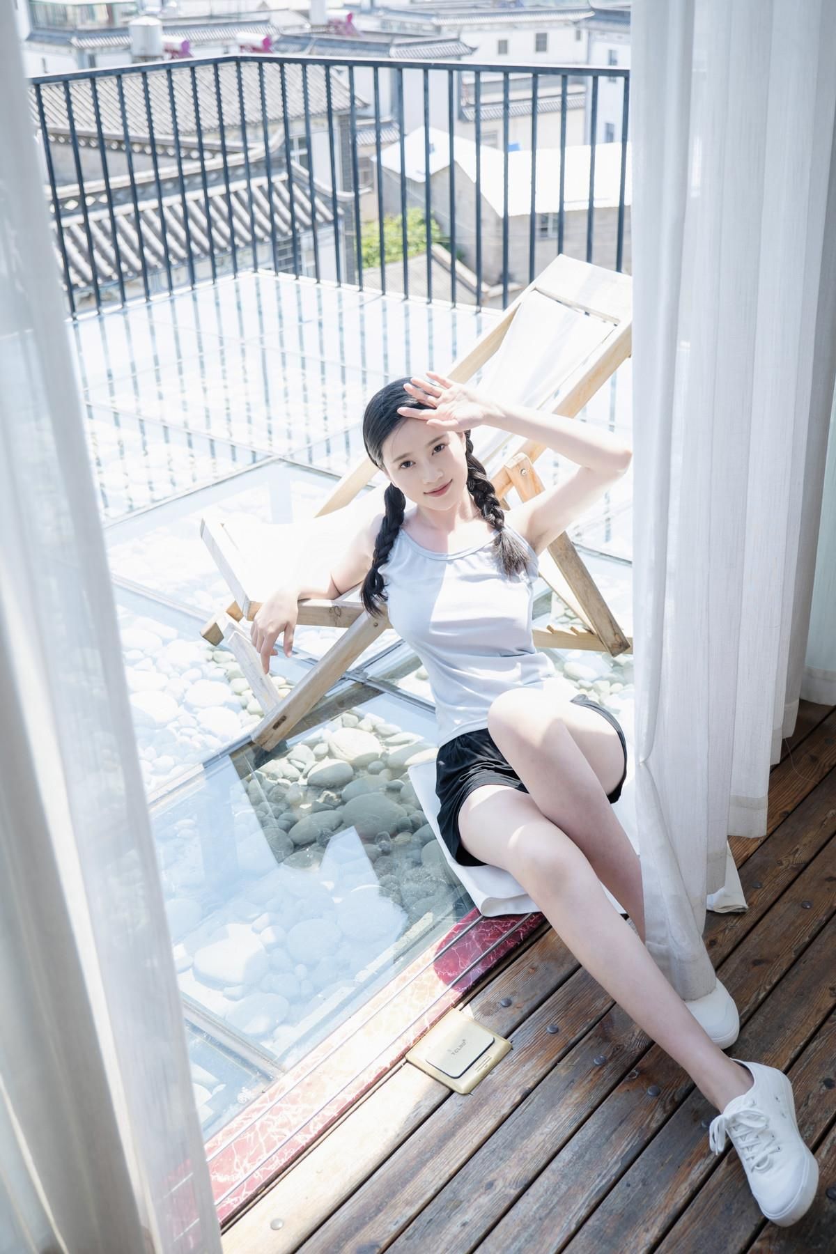 Nian Nian Cosplay Spring Breeze