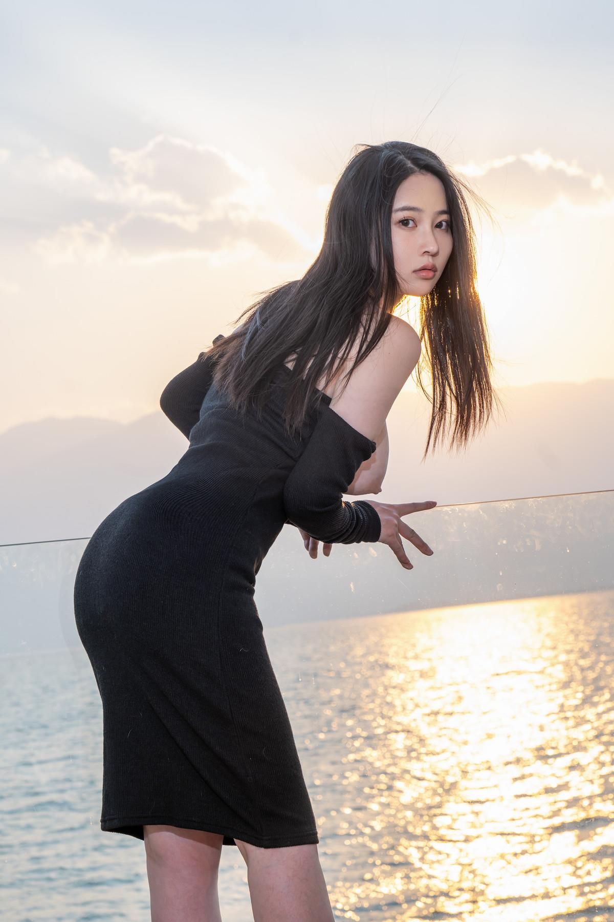 Nian Nian Cosplay Erhai Lake
