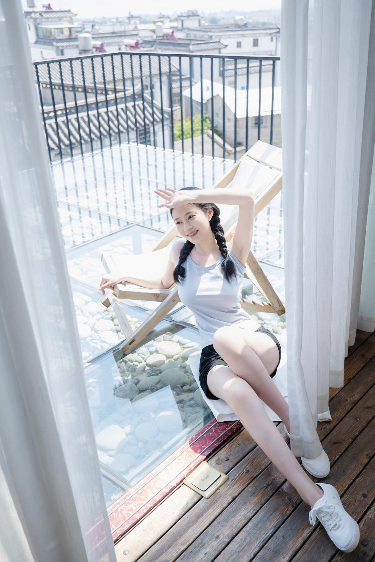 Nian Nian Cosplay Spring Breeze