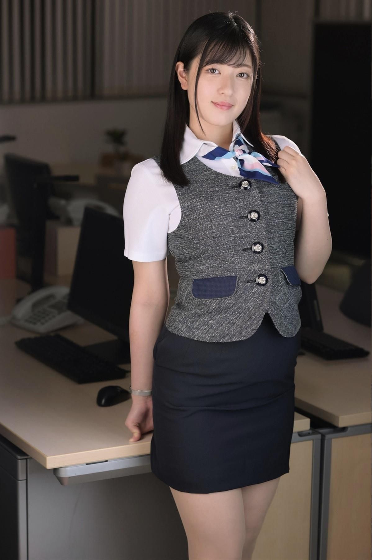 Kobato Mugi Tobling Work Lady Vol.