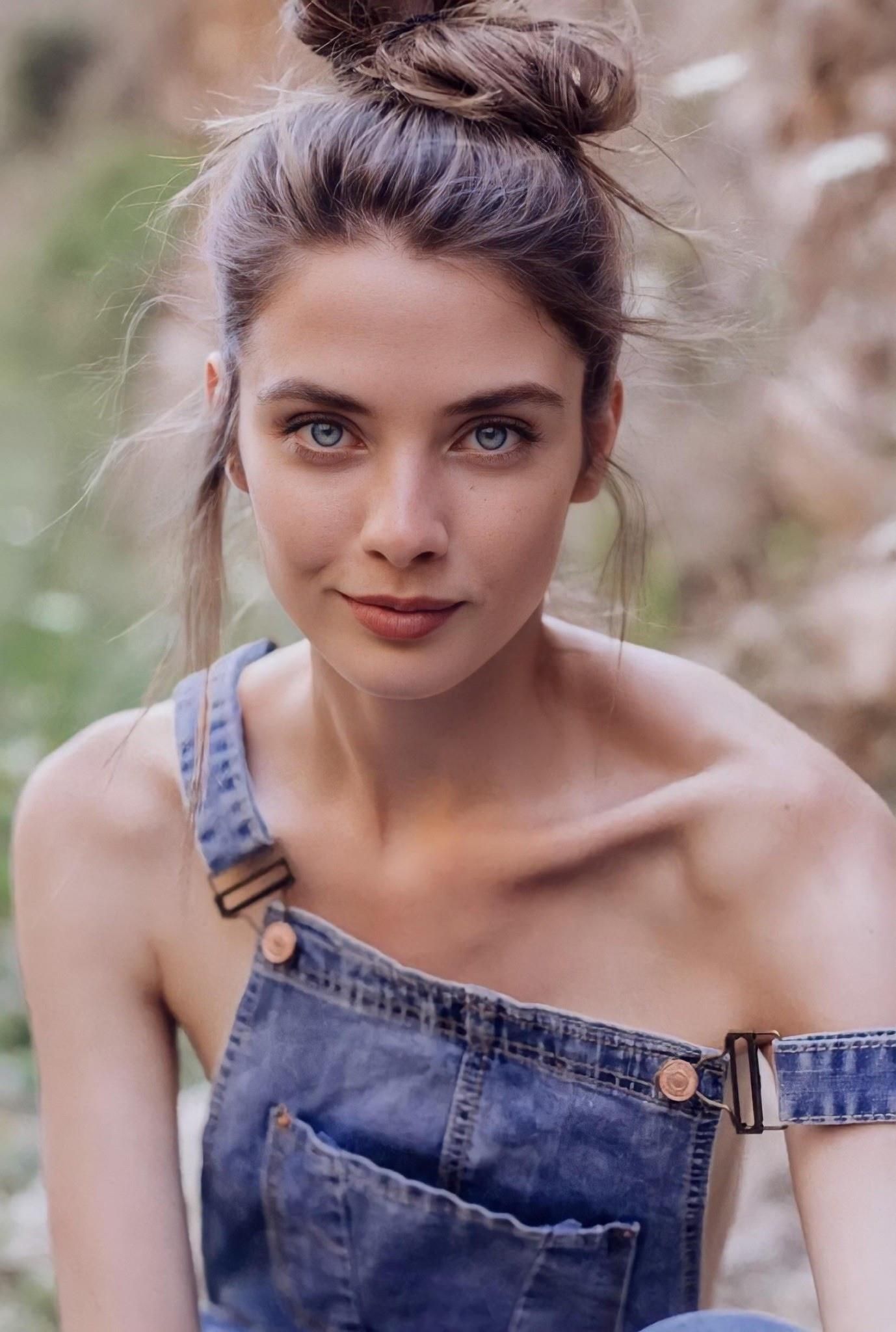 Non Nude 