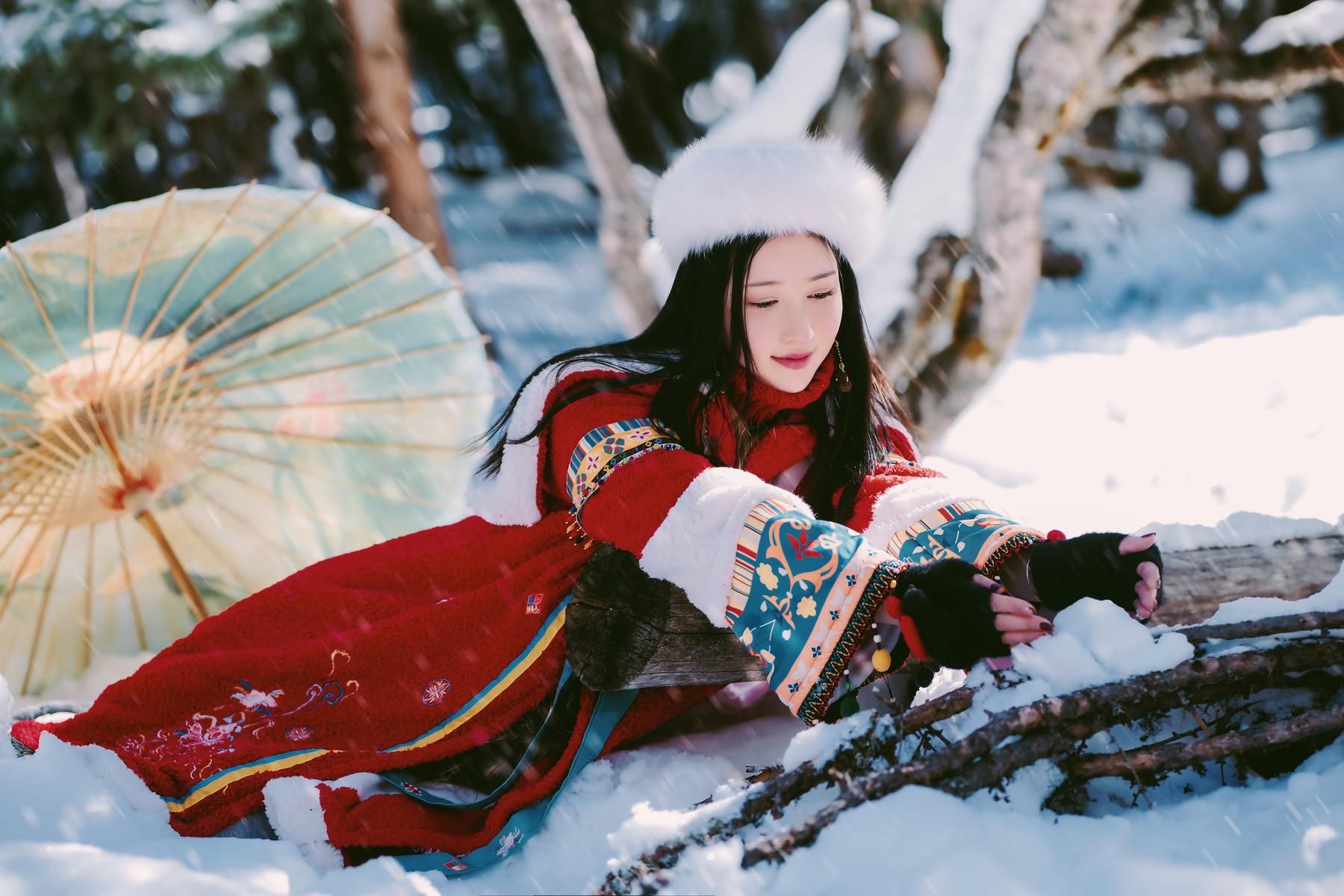 Nian Nian Cosplay Abaspicious Snow Geralls хороший урожай