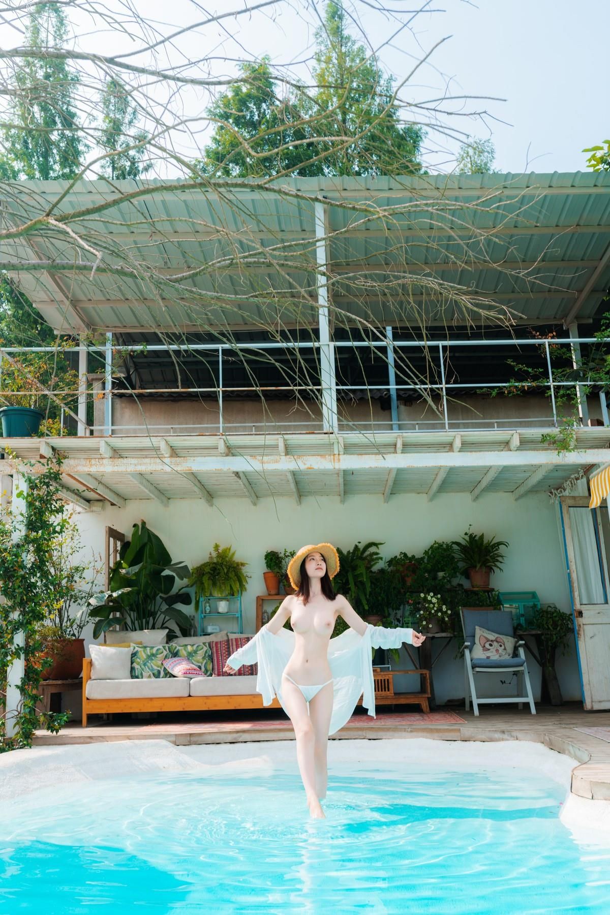 Nian Nian Cosplay Summer Limited Pool