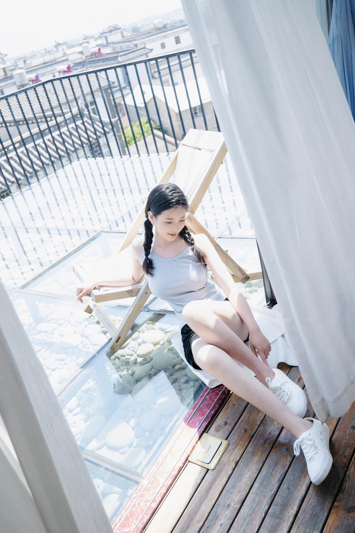 Nian Nian Cosplay Spring Breeze