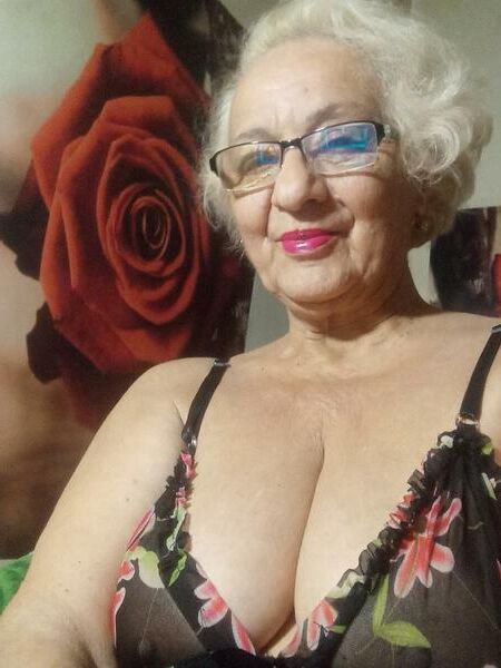 Grannies and MILFS in Lingerie 