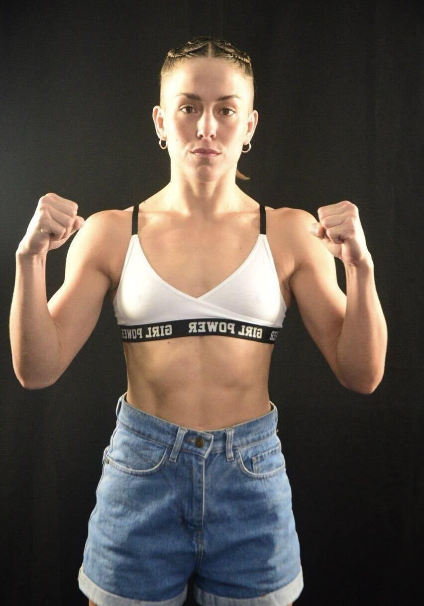 Fighting Girl 