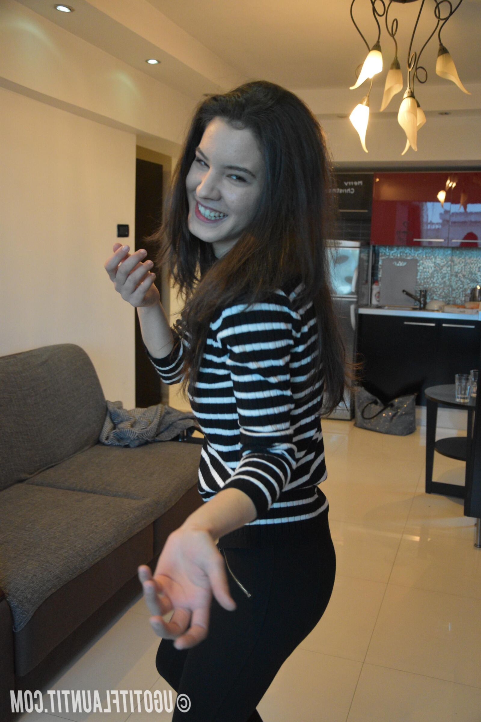 você pegou isso, Lucie Indoors Part