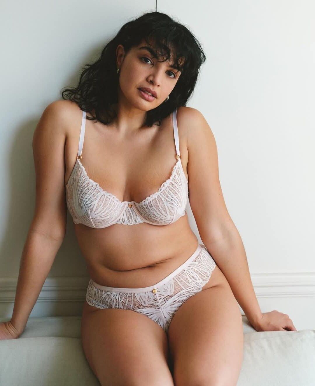 Mix de lingerie e biquíni