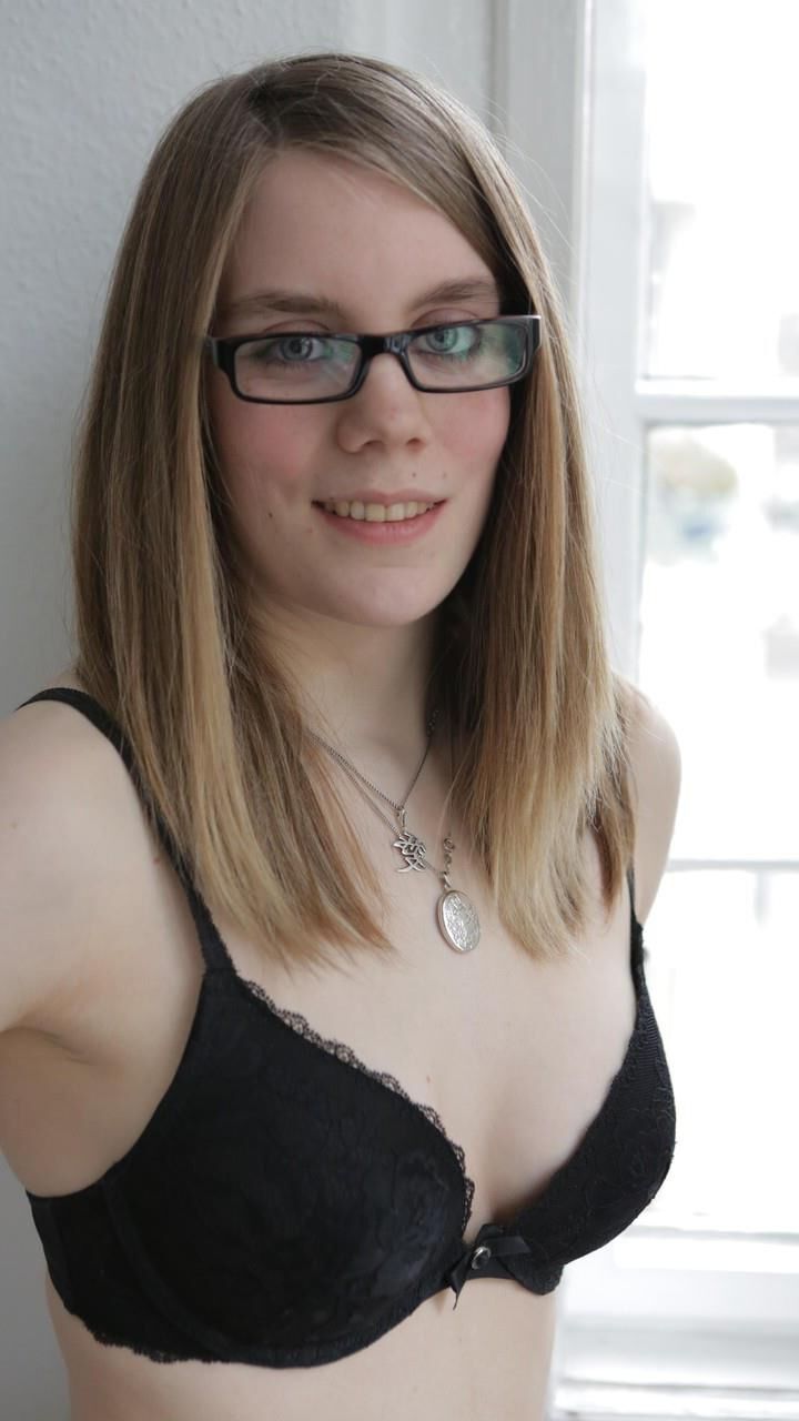 NON NUDE 