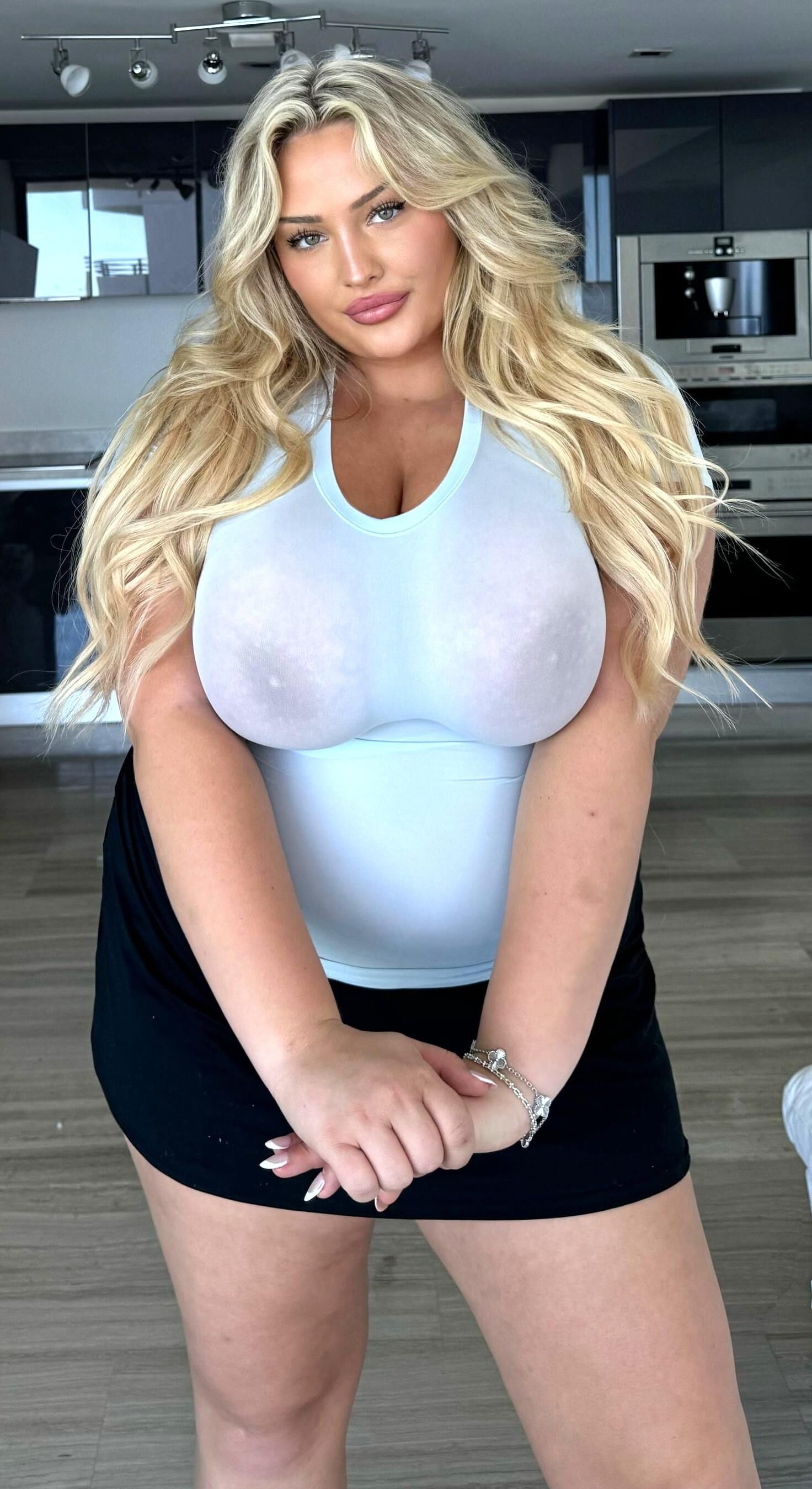Sexy outfits VI