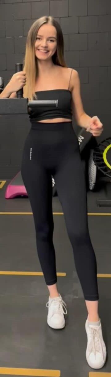 Skinny Polish Gym NetSlut Ania 