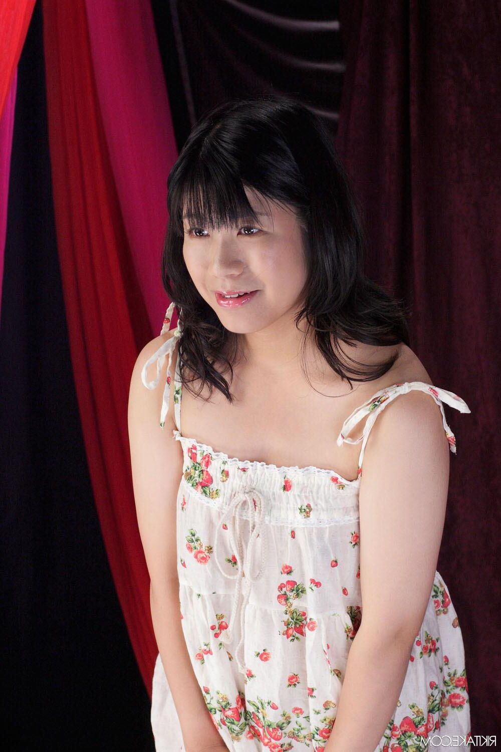 japanese nude model Shuko Isawa (With making of)