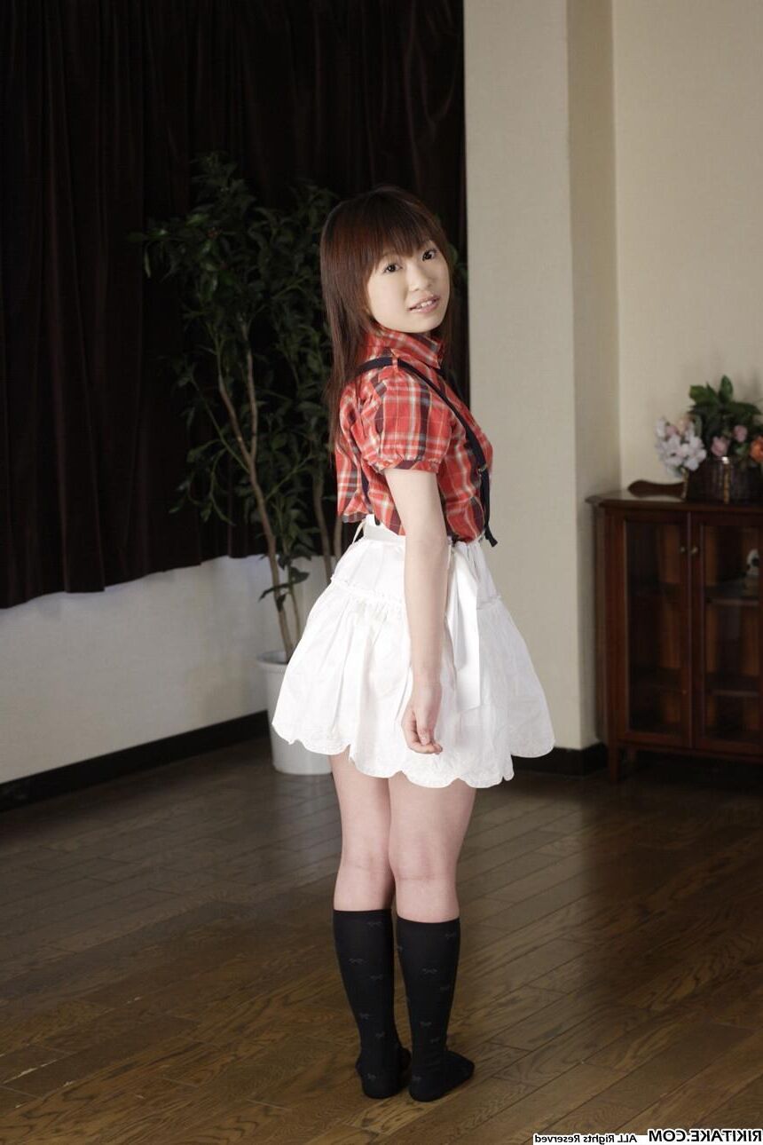 japanese nude model Sakura Konno