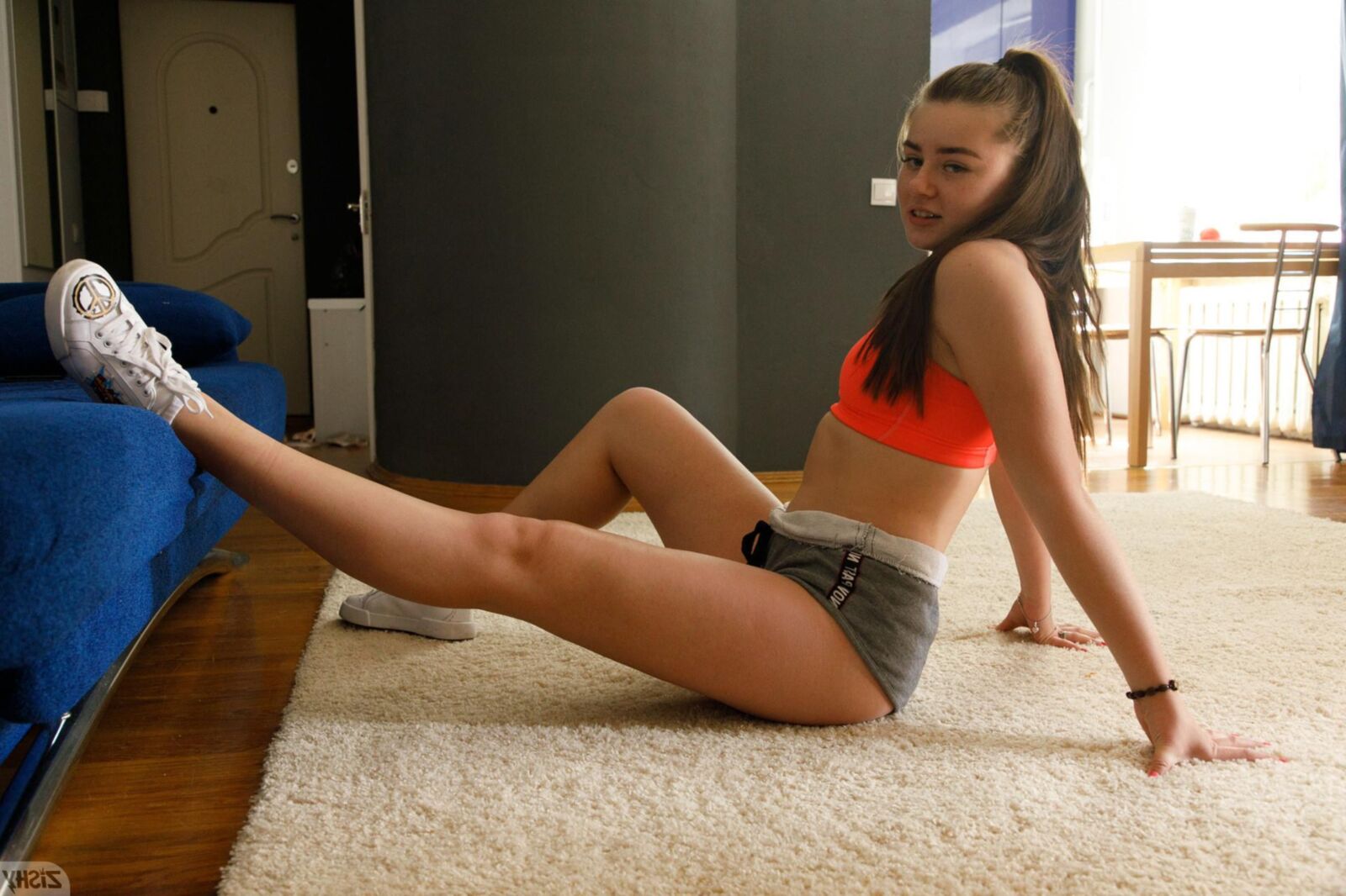 Olena Kozich Stretch -Tease
