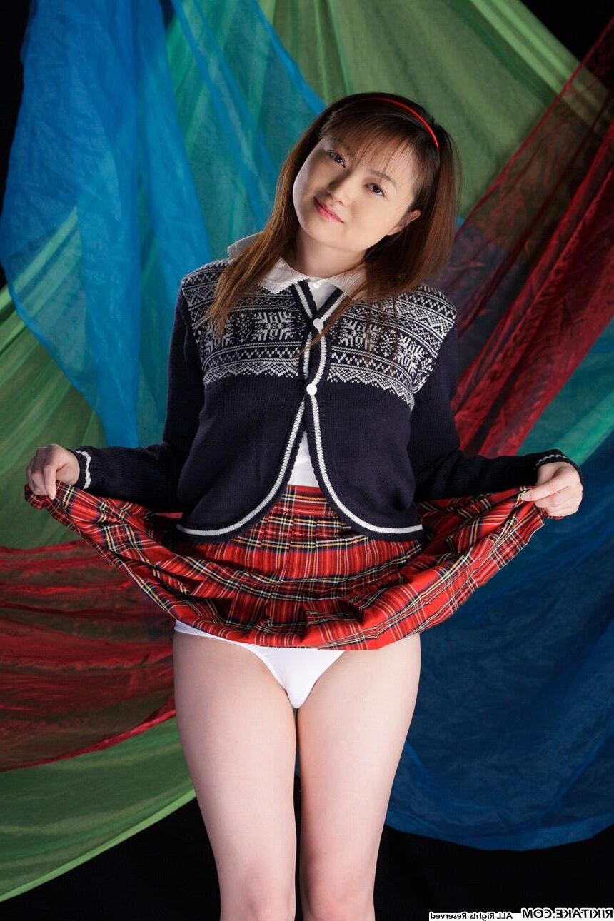 Japanisches Nacktmodell Eiko Kirishima