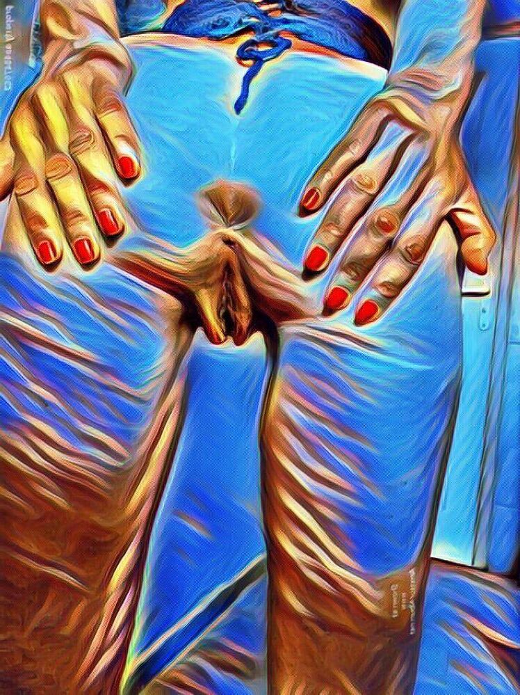 Love to see women spreading legs#