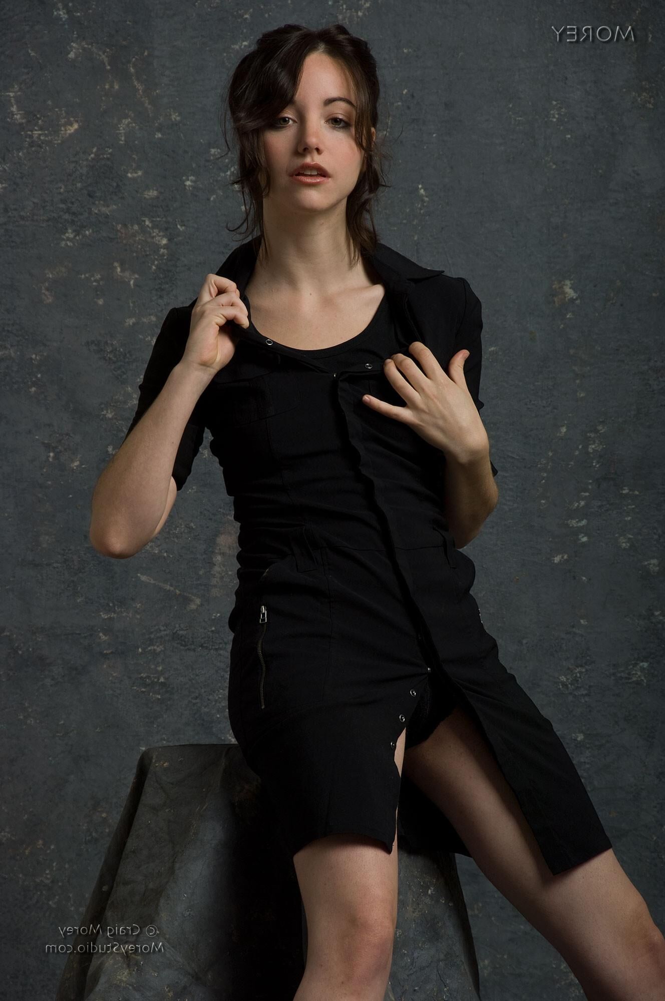 MoreyStudio Christelle Gallery C CHM