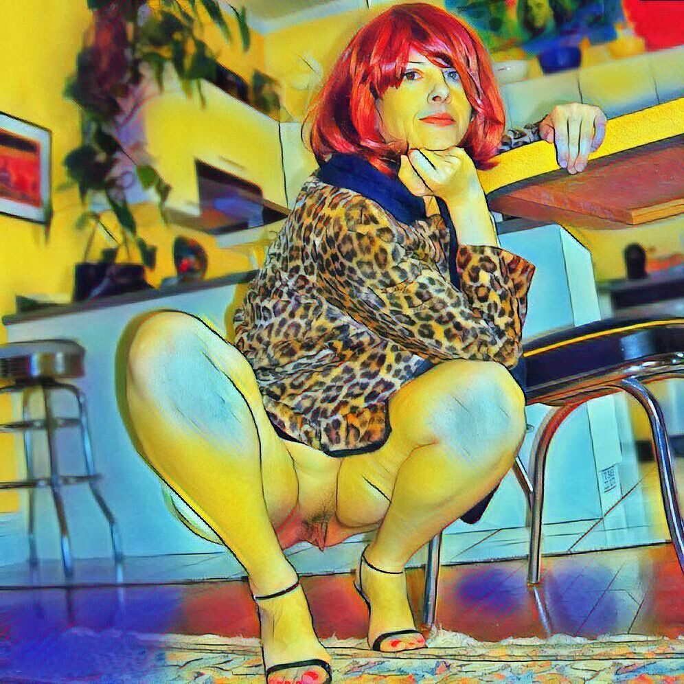 Love to see women spreading legs#