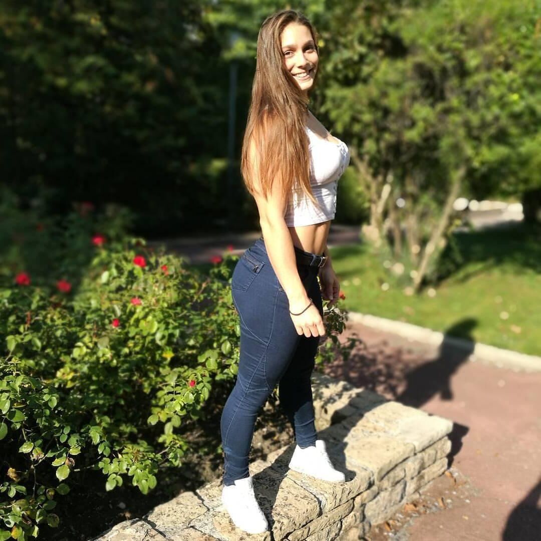 French Fitgirl Auxane