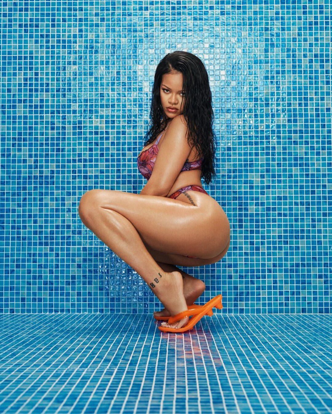 Rihanna for Savage x Fenty Mosaic Lace ()