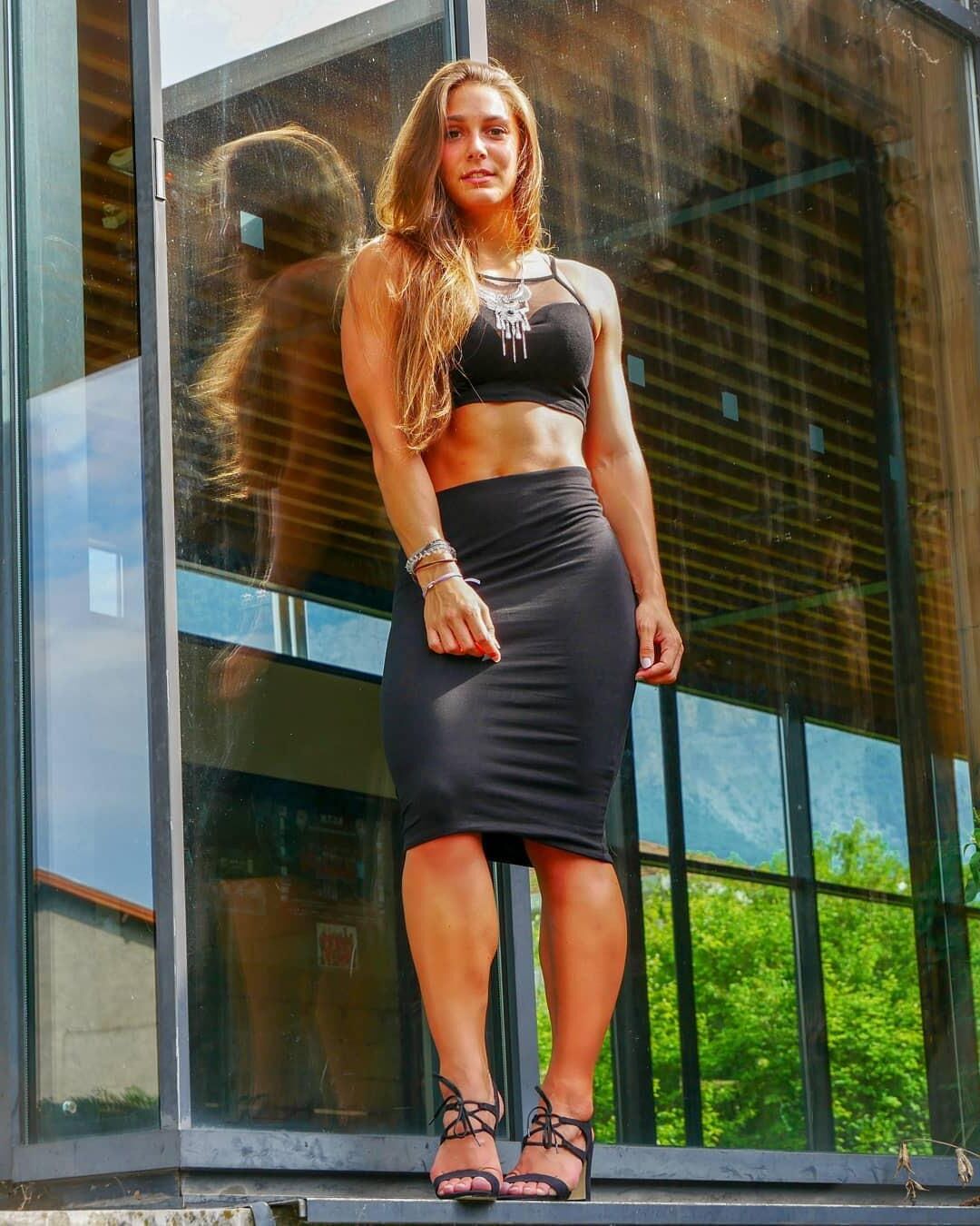 French Fitgirl Auxane 