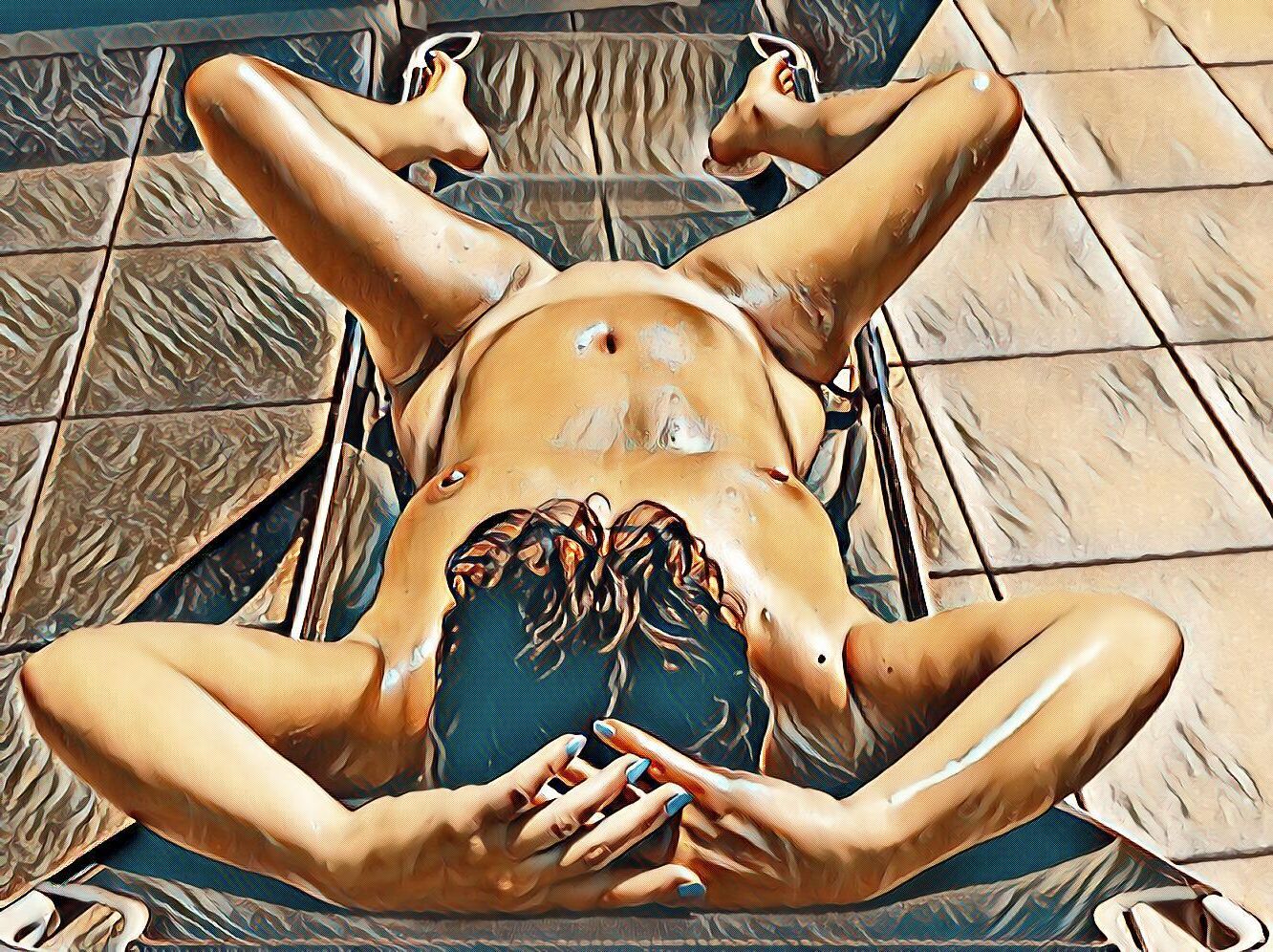 Love to see women spreading legs#