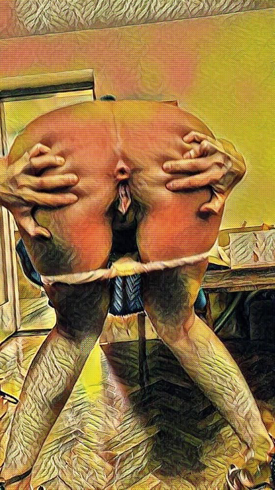 Love to see women spreading legs#