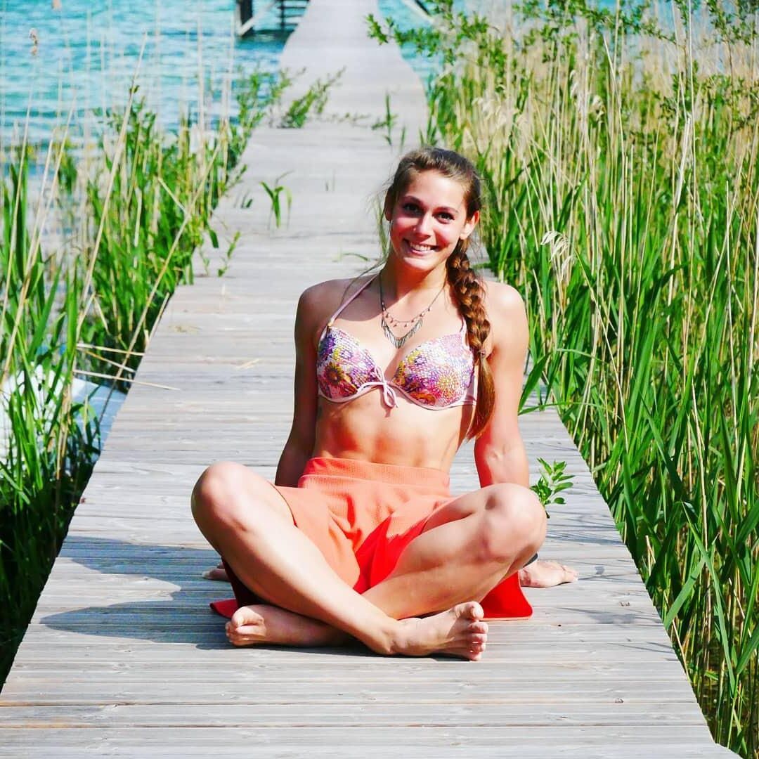 French Fitgirl Auxane 