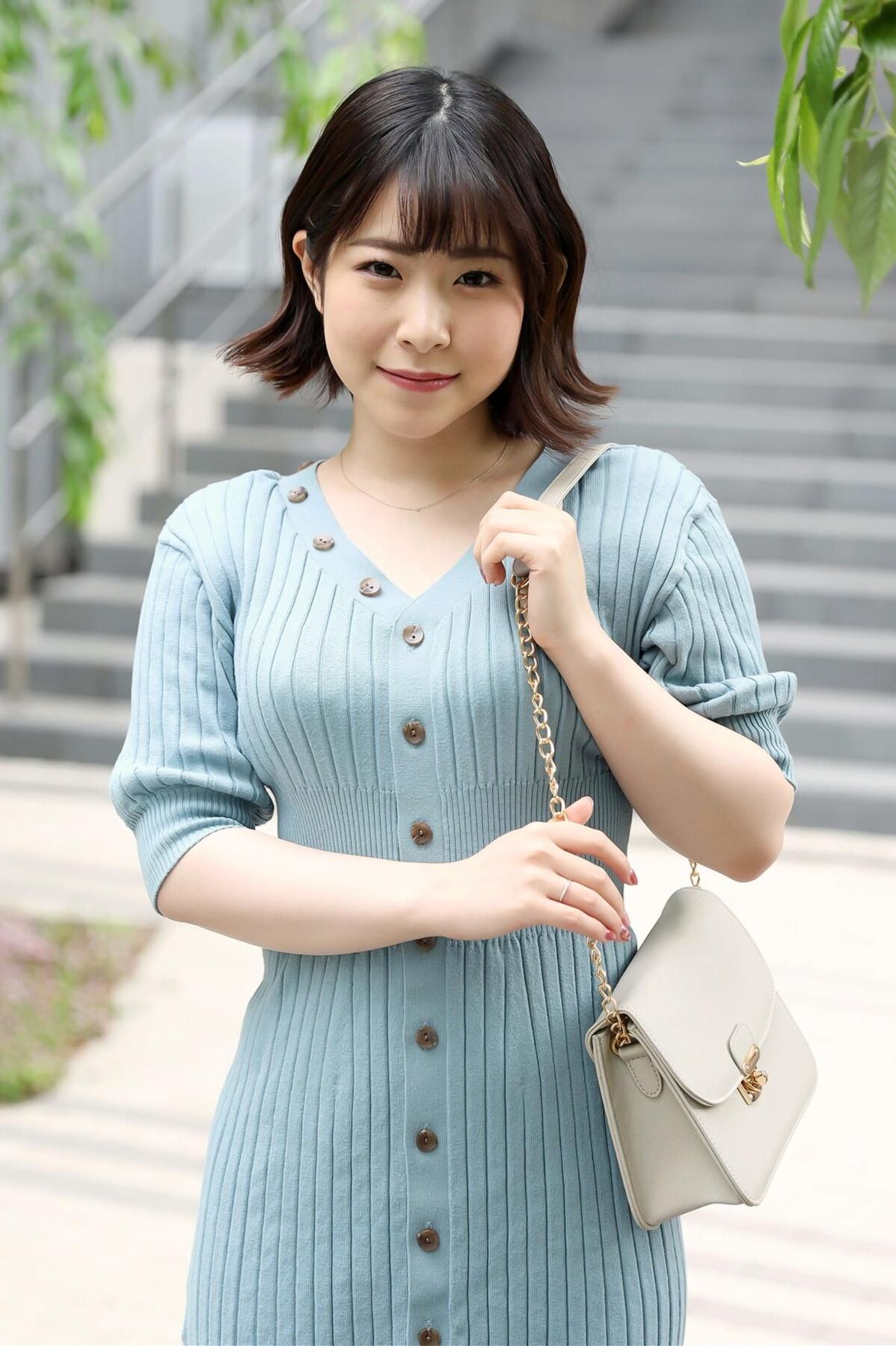Ena satsuki hermosa joven esposa que sufre de su marido