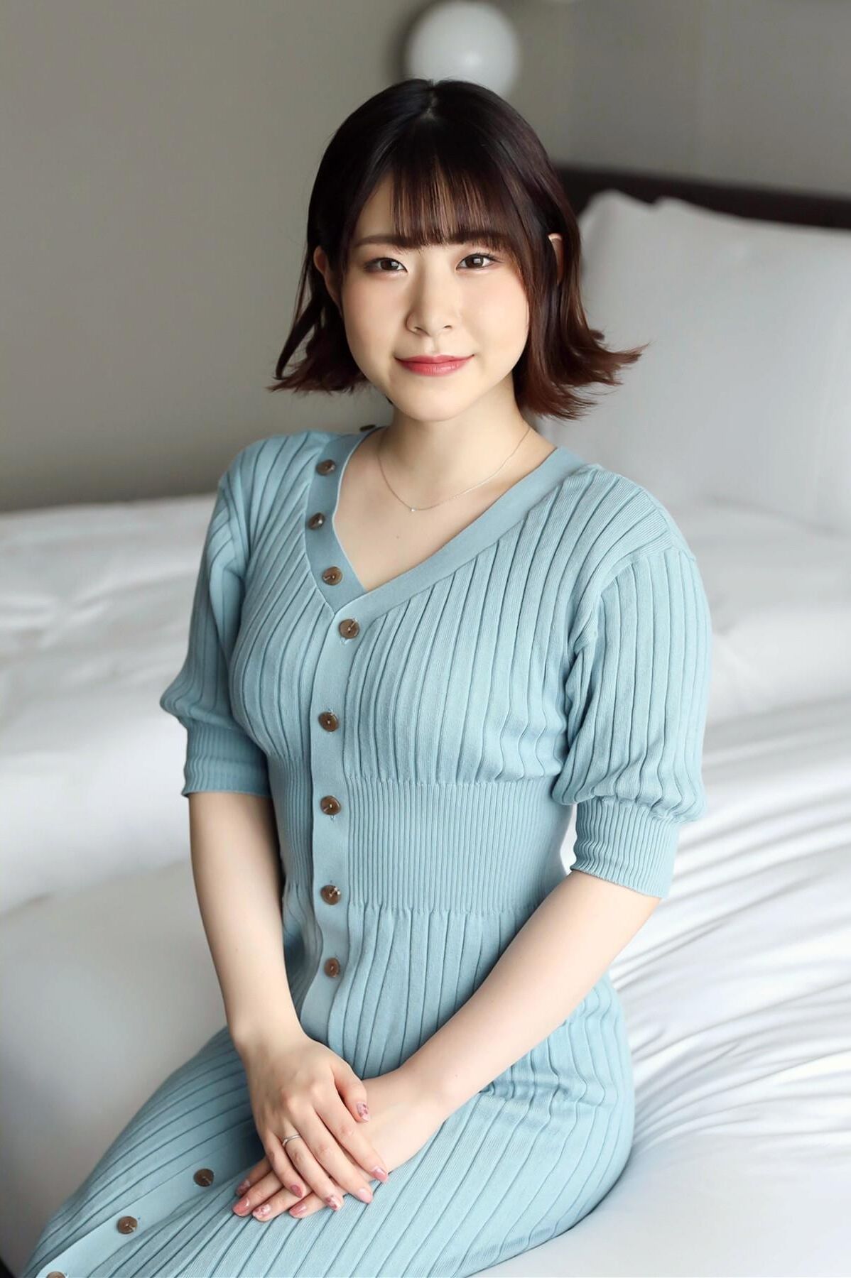 Ena satsuki hermosa joven esposa que sufre de su marido