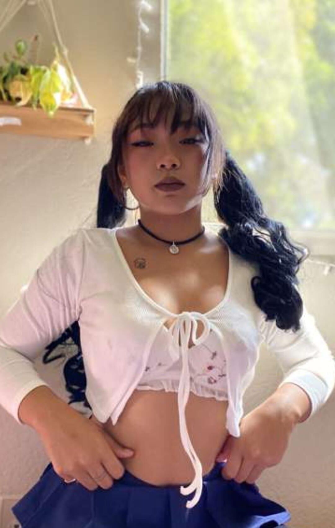 Sexy petite credable pinay
