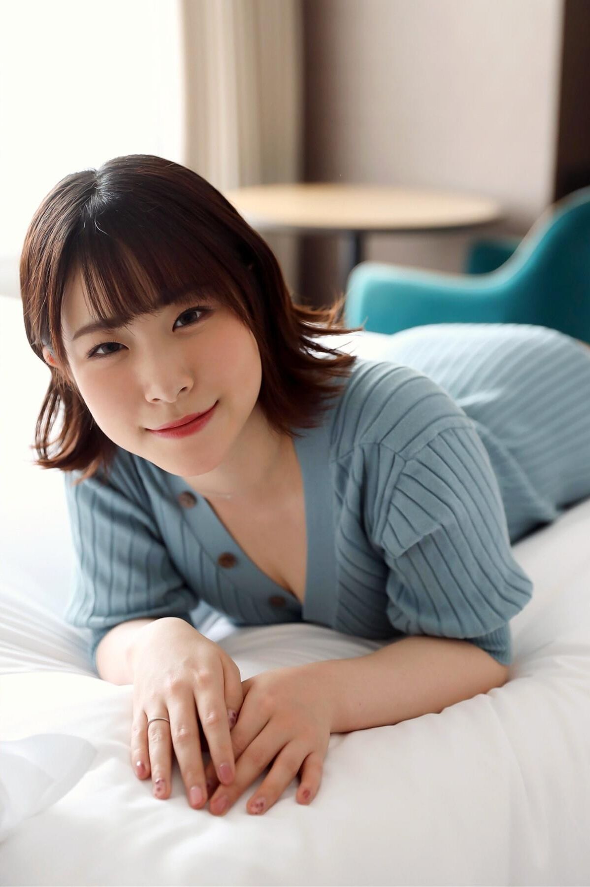 Ena satsuki hermosa joven esposa que sufre de su marido