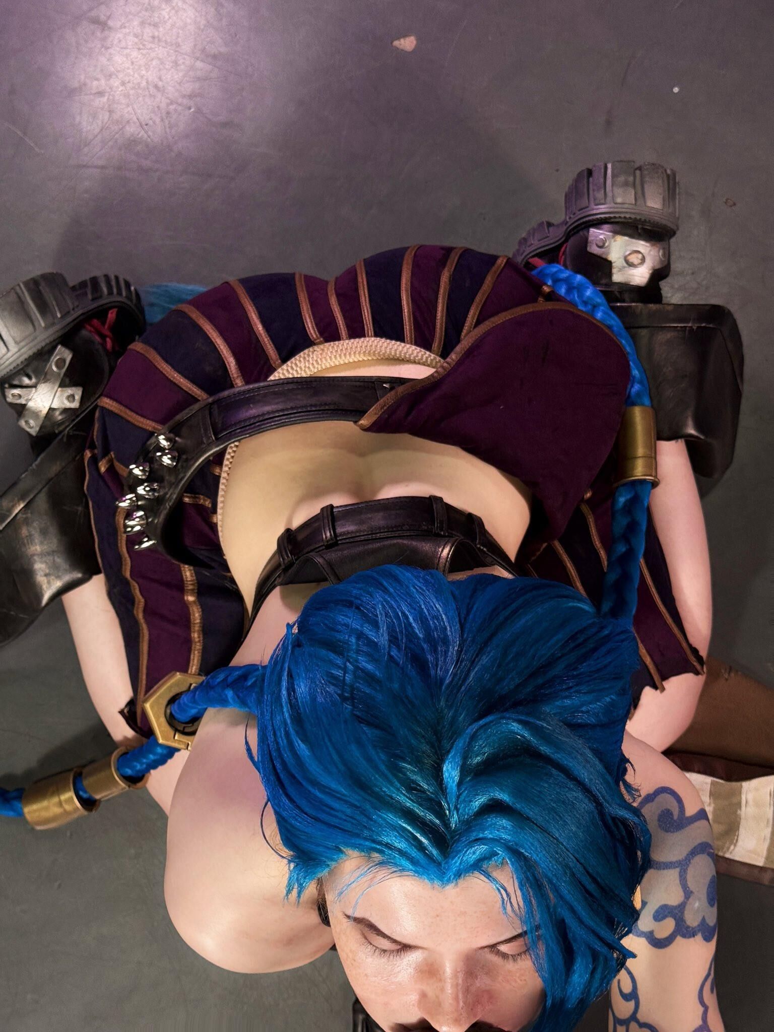 Cosplayer Neyrodesu where you want her