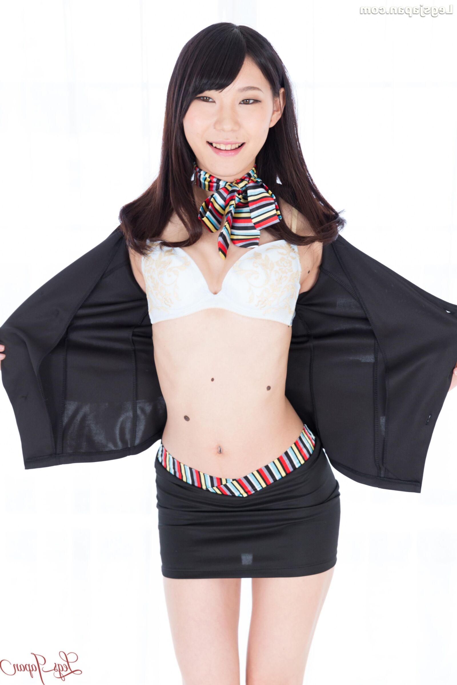 modelo nude japonês Aki Tojo