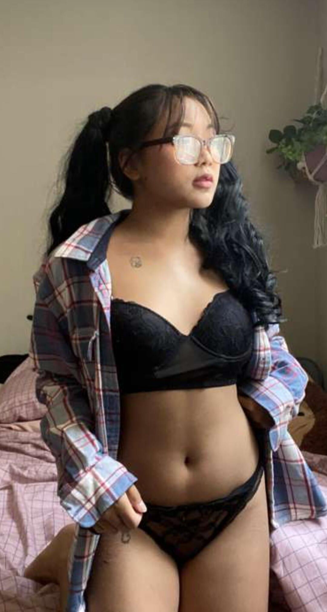 Sexy petite credable pinay