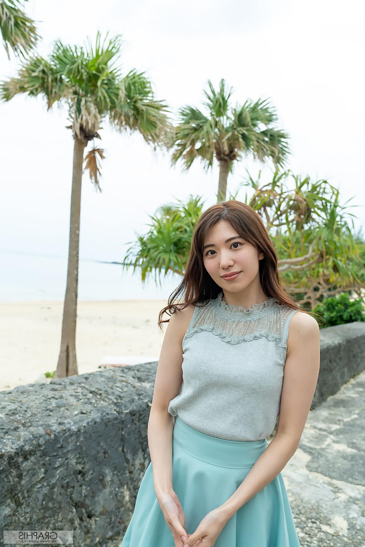 Yaka Yamagishi graphisgals光沢のある美しさ