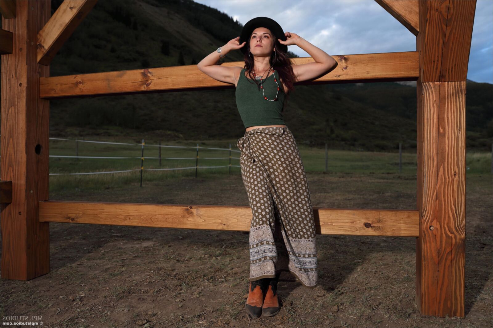 Elena Timber Frames (NN)